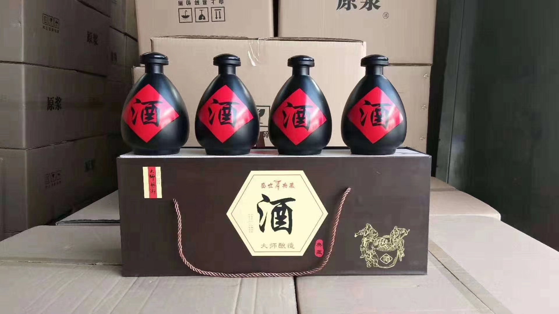 喷涂酒瓶,白酒瓶,喷涂烤花玻璃酒瓶,宴席烫金酒瓶,喷涂渐变酒瓶