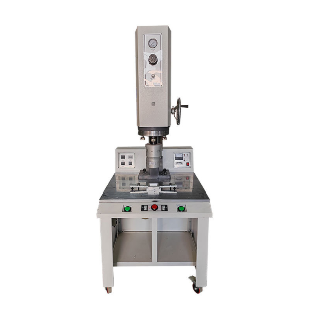 热熔铆接机图片 华南超博超声波设备热熔铆接机图片