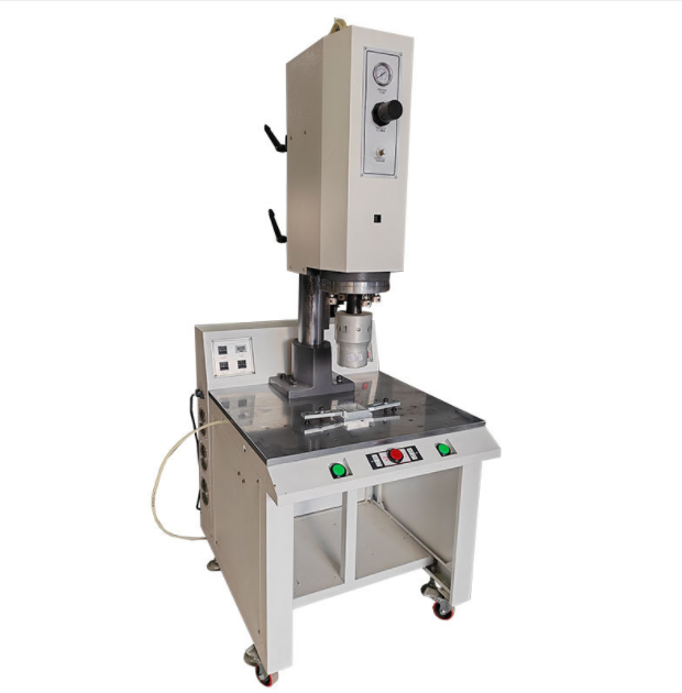 热熔铆接机品种齐全 华南超博超声波设备热熔铆接机品种齐全