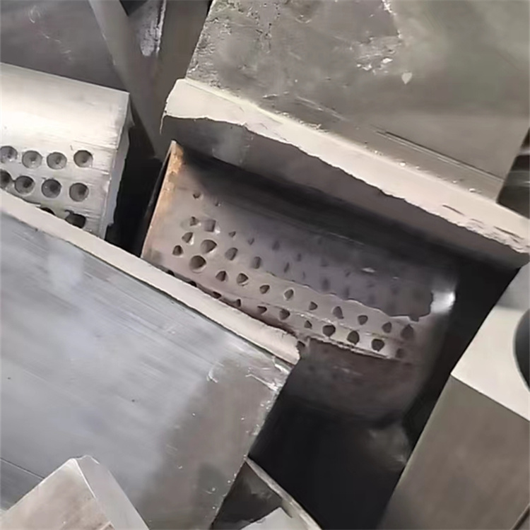 废石墨回收废旧石墨块 钢厂用废石墨