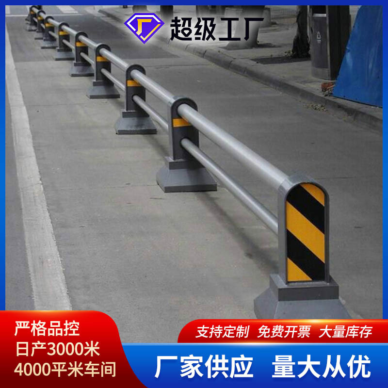 市政交通隔离栏杆 铸铁交通护栏 停车场入口分流栏 成都护栏厂家