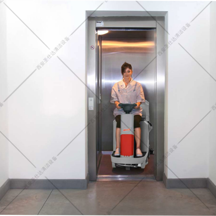 科迈柯 COMAC INNOVA 22 迷你驾驶式洗地机 医院工厂写字间办公室商场