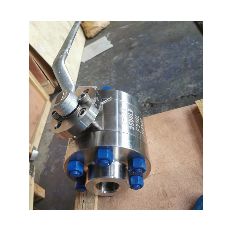 硬密封蝶阀 采用重力浇铸而成 使用寿命长