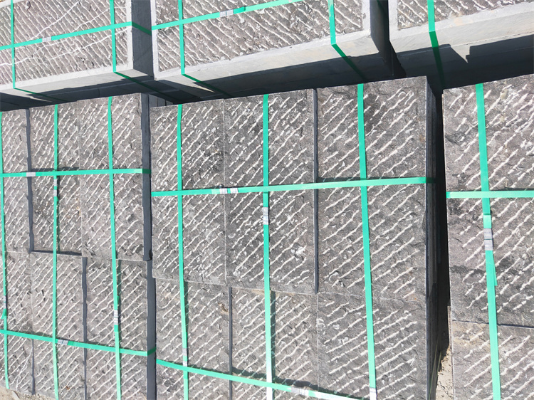 青石板批发 錾道面 现货直售 抗弯强度高