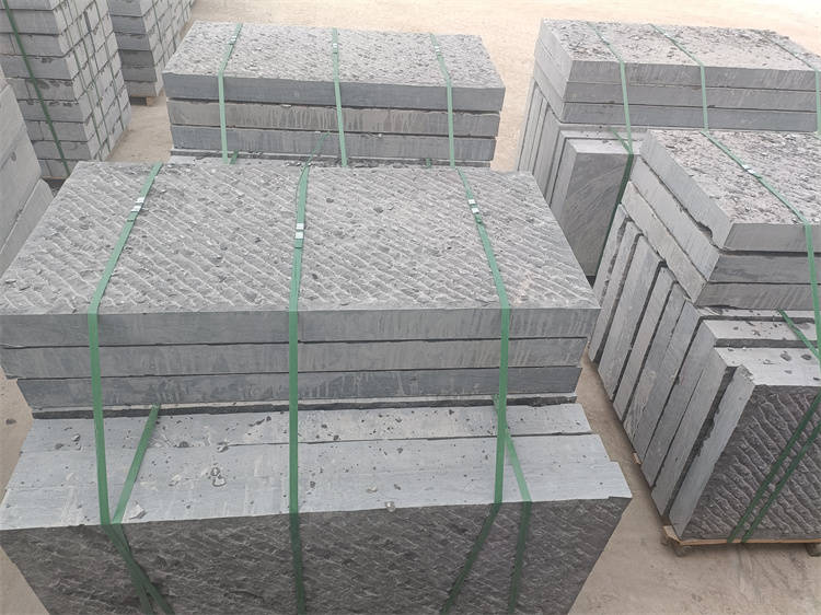 青石板批发 錾道面青石板 现货直售 寺庙古朴古道