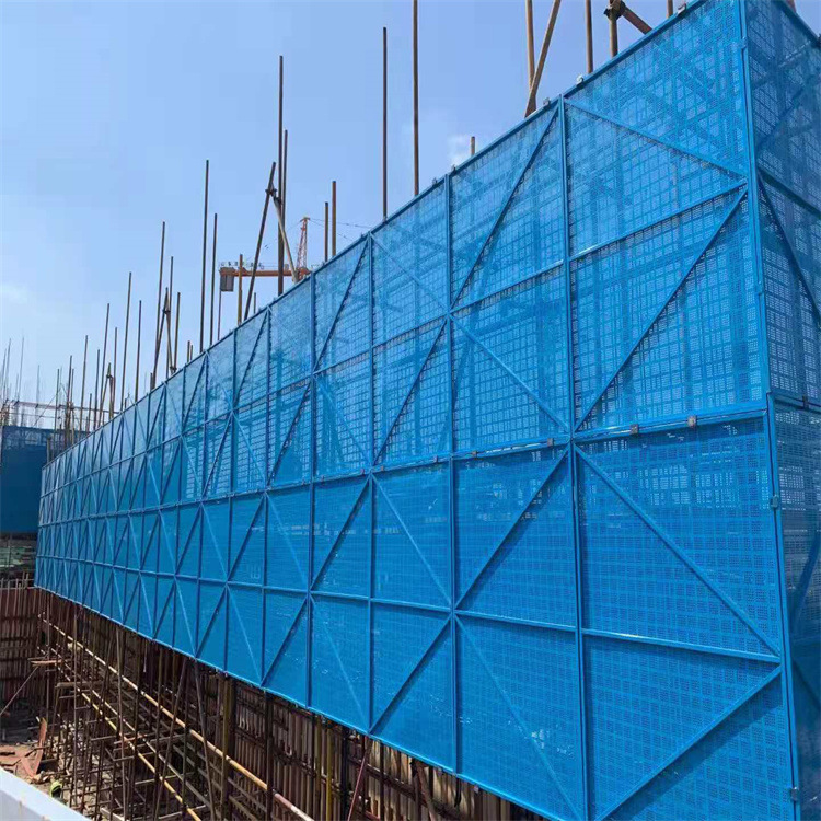 建筑爬架网片 脚手架爬架防护网 蓝色冲孔金属板网 高层外架爬架网