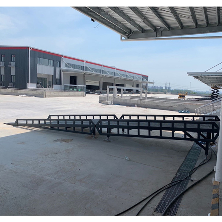 叉车坡道 移动登车桥载重 货车装车平台