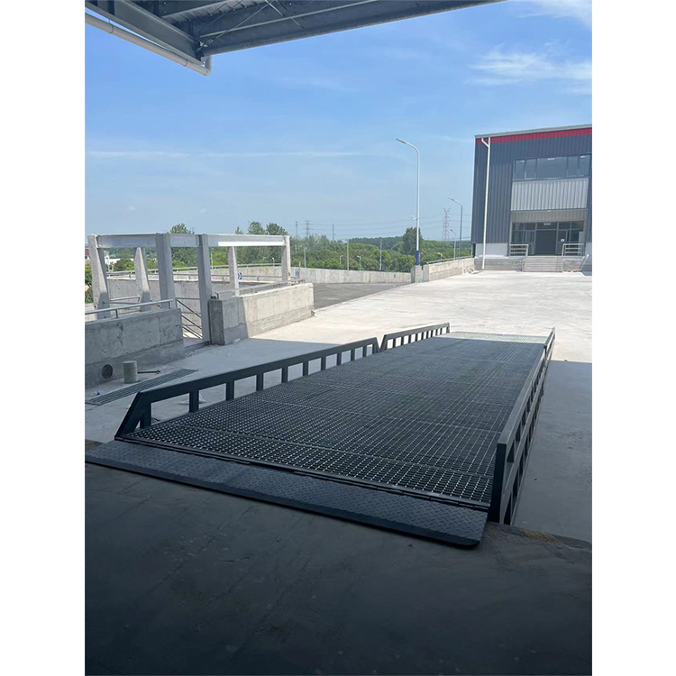 叉车坡道 货车装车平台 叉车装卸坡道