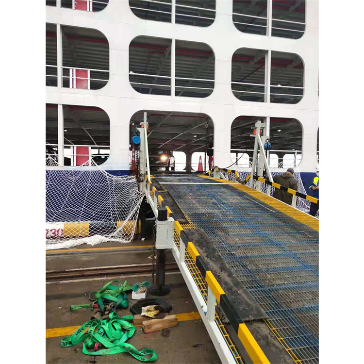 码头装卸货设备 物流装卸设备 移动液压登车桥