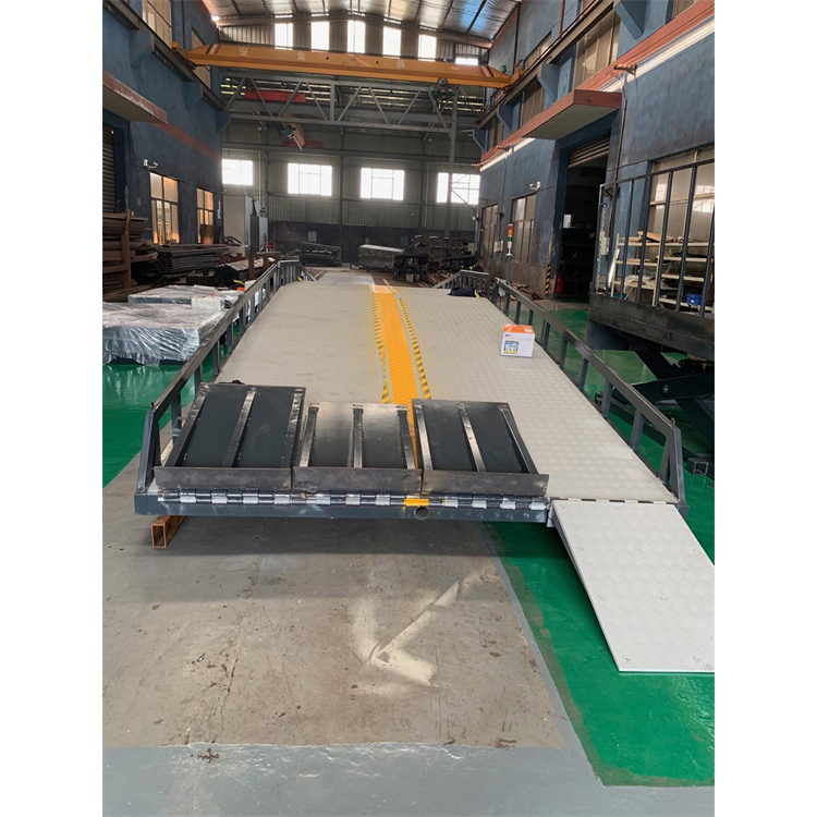 码头装卸货设备 物流装卸设备 码头集装箱上货平台