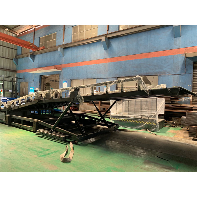 码头装卸货设备 港口码头卸货升降机 斜坡装车设备
