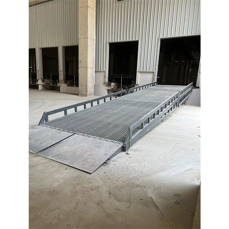 叉车坡道 集装箱叉车装卸坡道