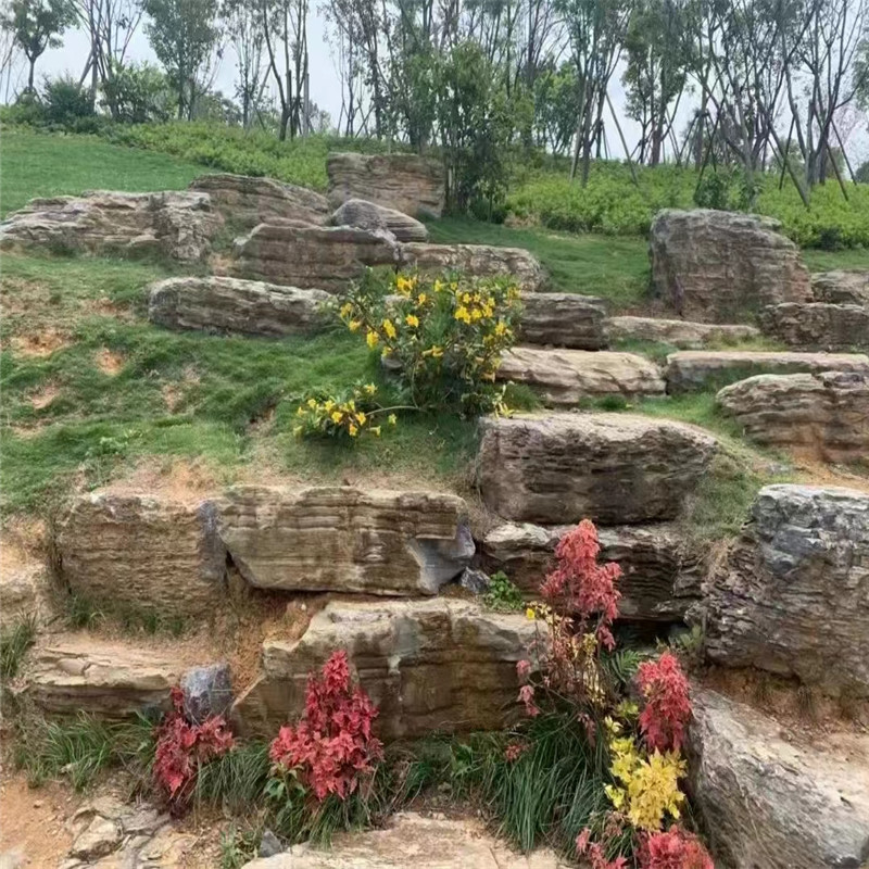 草坪置石点缀石园林点景石假山景观石小区园林绿化石