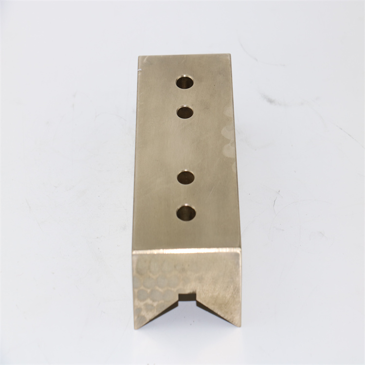 品质可靠材质保证v型铜滑板