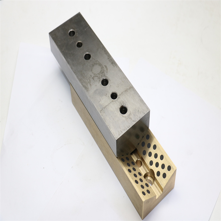 适用寿命长v型铜滑板