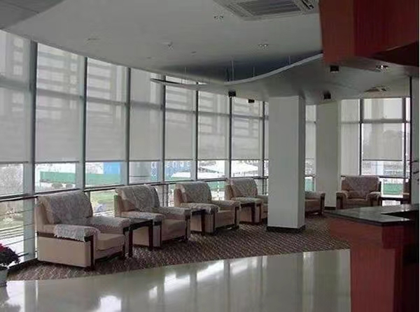 北京通州/朝阳/丰台/大兴/昌平定做各种遮光窗帘  鑫艺诚 卷帘百叶窗帘厂家