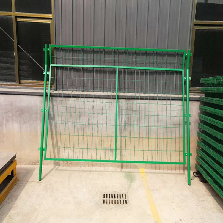 新疆护栏网双边丝护栏网框架护栏网体育场护栏