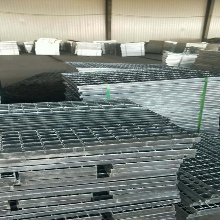 新疆钢格栅强度和韧性远高于铸铁