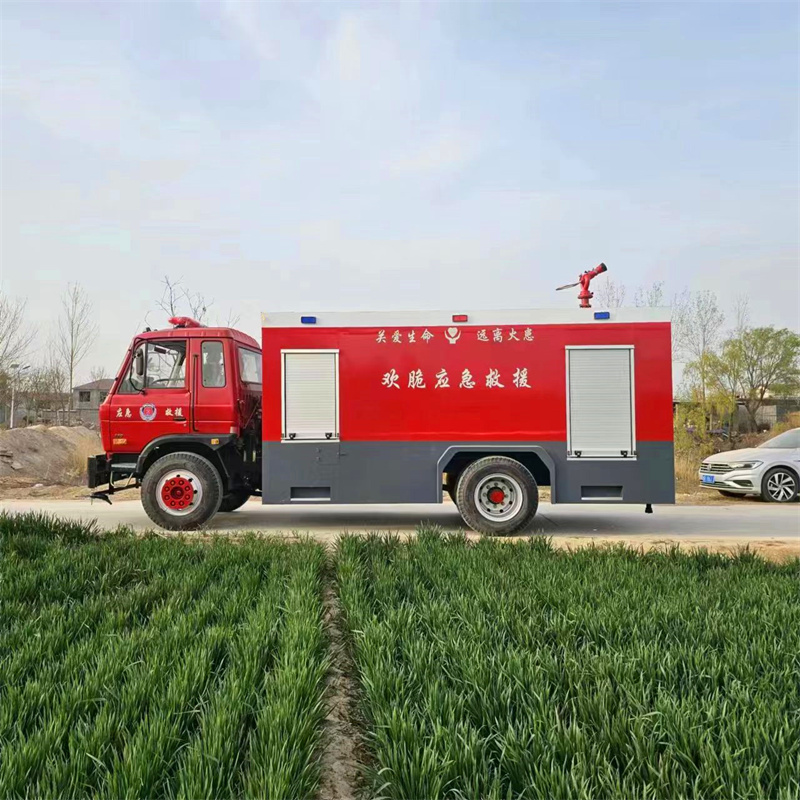 柴油大型消防5吨8吨12吨消防车