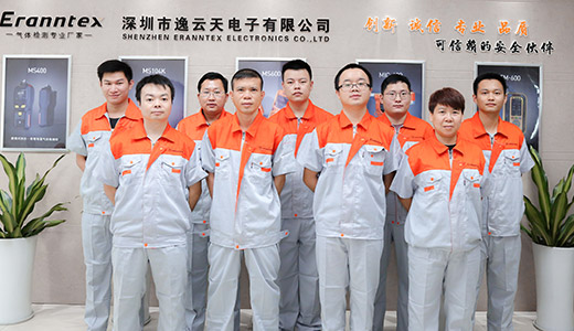 100+ 一线技术工人 (1)