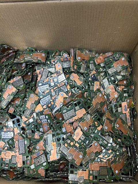 宏丰源电子常年高价回收手机主板 字库 内存芯片急速响应全天在线