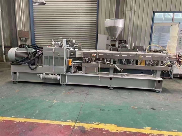 南京广达65B双螺杆造粒机