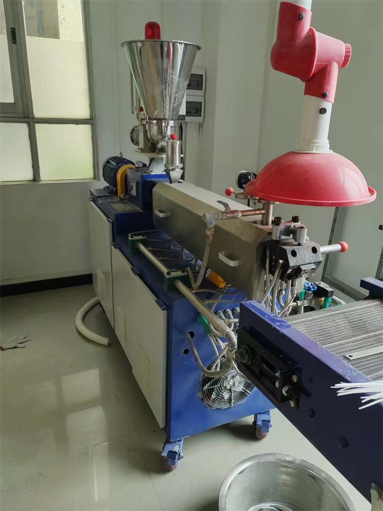 南京科尔克20双螺杆造粒机