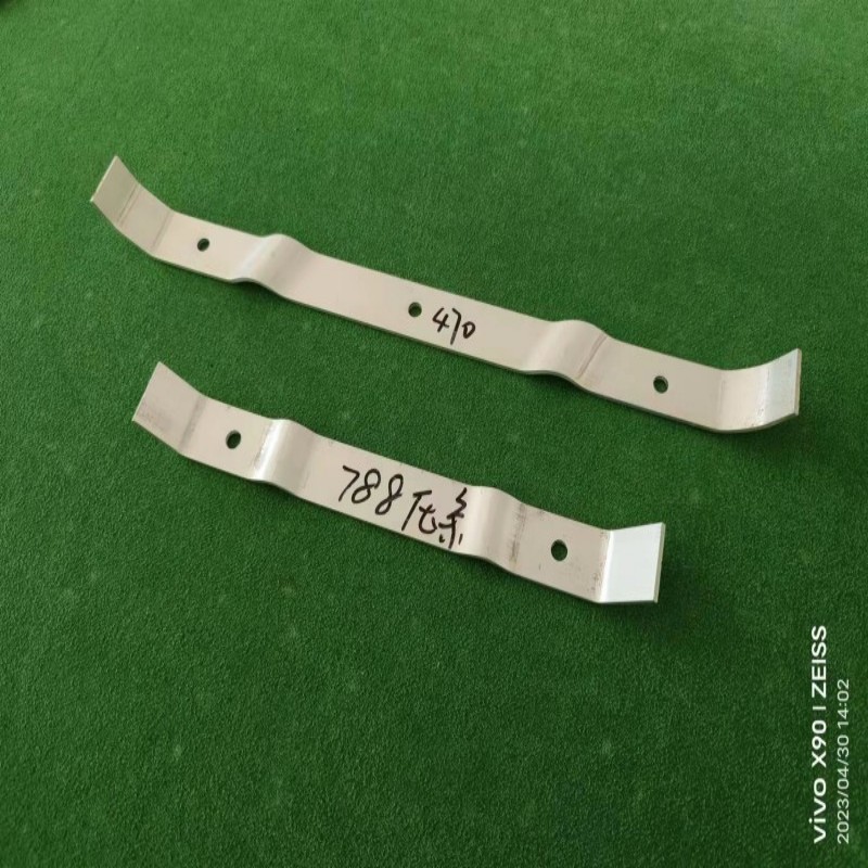 788屋面板铝合金抗风压条源头工厂