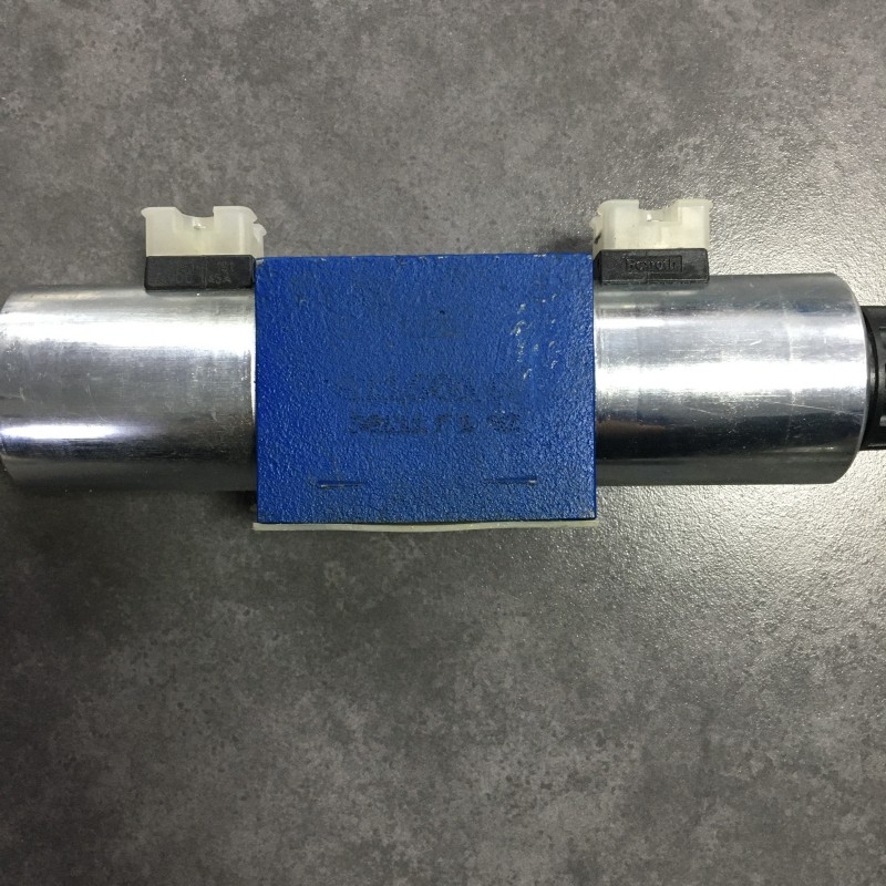 力士乐换向阀 4WE10M3XCG24N9K4