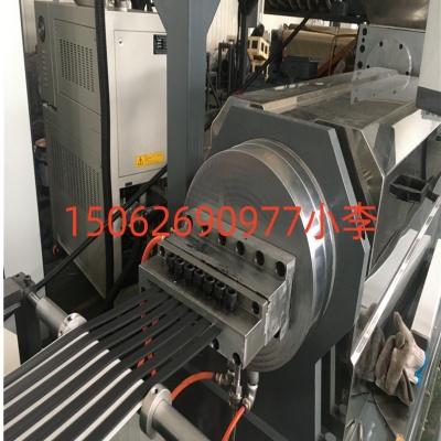 丁基胶片材挤出机_丁基胶片材挤出机