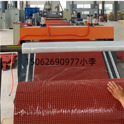 TPV预制型塑胶跑道挤出机_TPV预制型塑胶跑道设备工厂