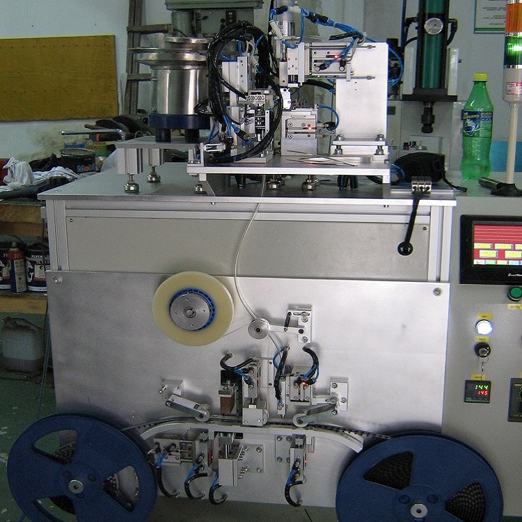 橡胶螺丝自动装配边带包装封口机