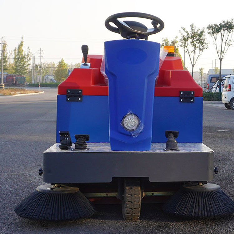 小型电动驾驶式清扫车 驾驶式工业扫地机 物业道路扫地机