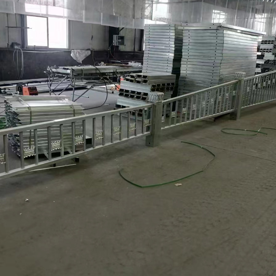 护栏，黄金护栏，护栏底座