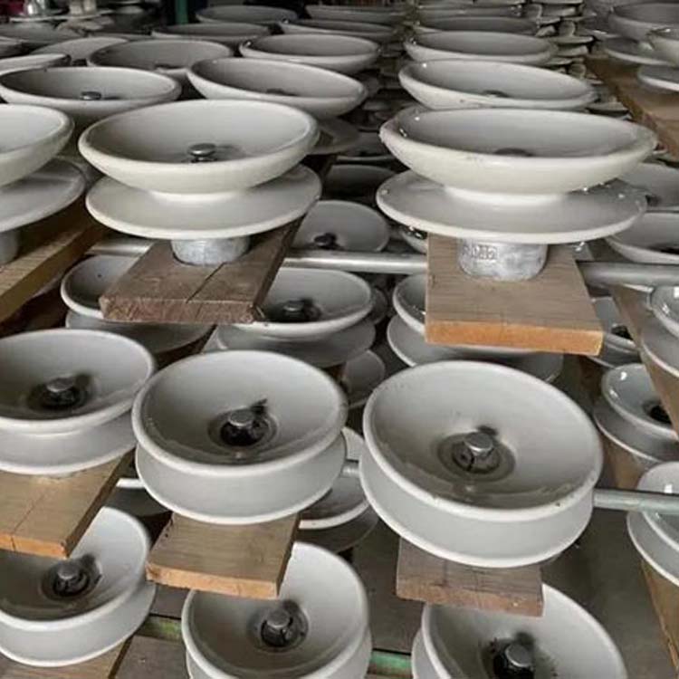 普通型悬式瓷绝缘子.