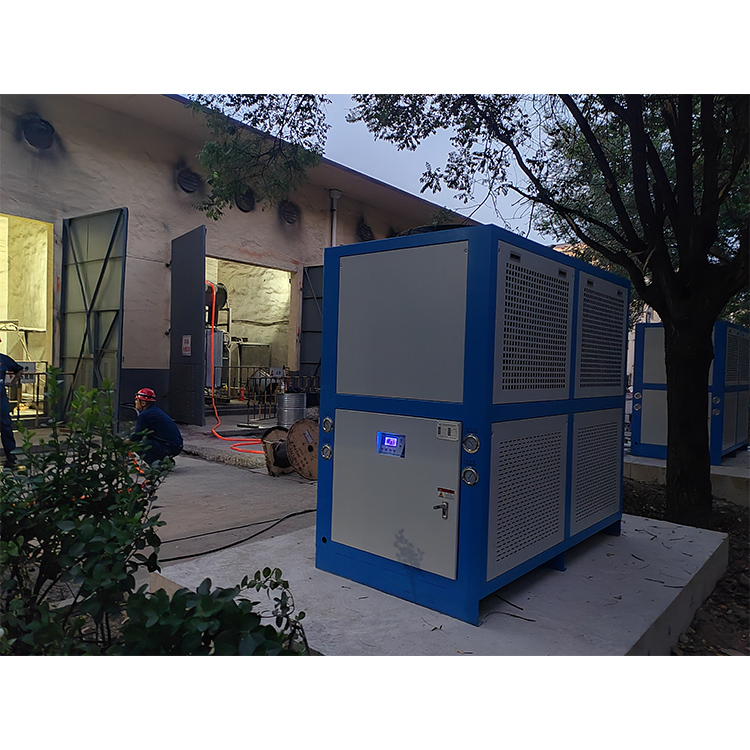 供应润滑油冷却机，变压器冷油机，15匹油冷机