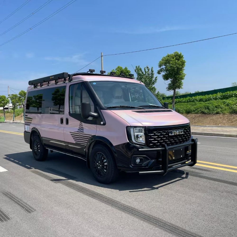 宿营车 空间灵活 功能齐全 满足基本住宿需求
