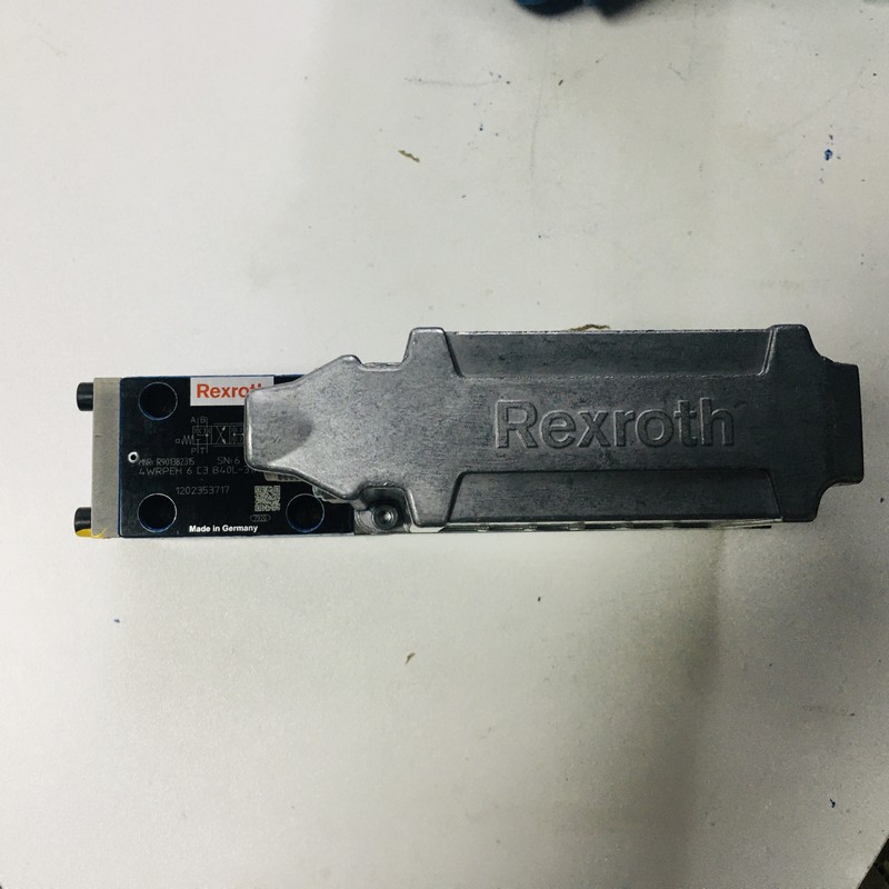 力士乐比例阀 4WRPEH6C3B40L-3XM24A1